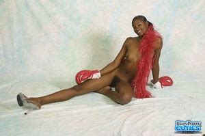 Luscious Ebony Teases With Her Steaming Hot Body And Rev XXX Dessert