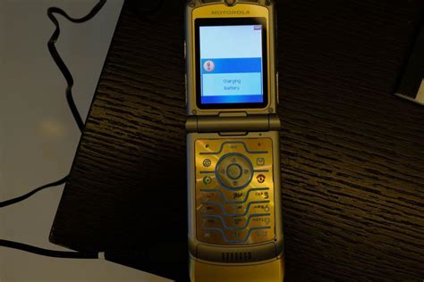 Motorola Razr V3i Gold Dolce And Gabbana Special Edition On Carousell