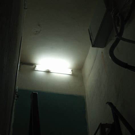 Создать мем "светильник над подъездом, свет в подъезде, светильник в ...