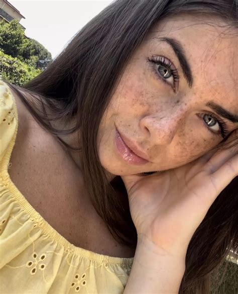 Yellow Nudes SexyFrex NUDE PICS ORG