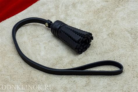 Подвесы и футляры для сабель и шашек