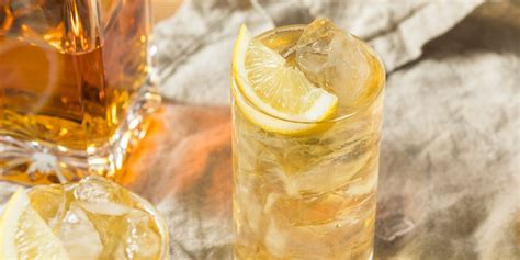 Así Se Hace Un Cóctel De Whisky Japonés Highball