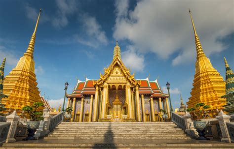 Wat Phra Kaew, Bangkok: How To Reach, Best Time & Tips
