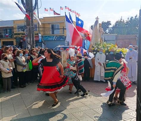 Devoción Y Alegría En Oración Por Chile