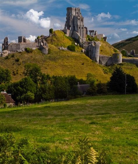 Corfe Castle Dorset England Holidayspots4u Corfe Castle Castles