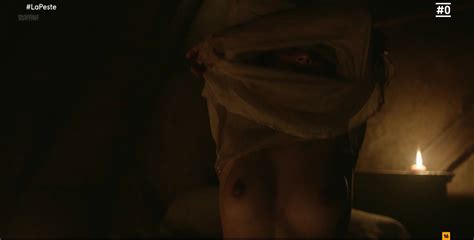 Naked Aroa Rodríguez in The Plague