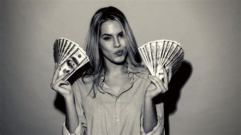 Le Lesbiche Guadagnano Di Pi Delle Donne Etero A Causa Degli Uomini Gay It