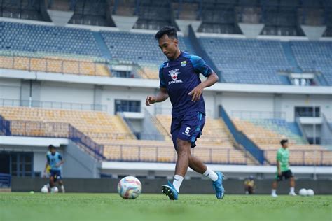 Persib Bandung Lepas Kakang Rudianto Dan Robi Darwis Ke Timnas