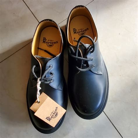 Dr Martens Shoes Dr Martin Shoes Poshmark