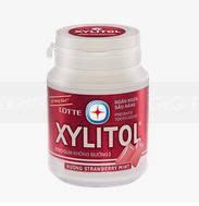 Wholesale Lotte Xylitol Strawberry Mint Chewing Gum 58g Jar Wholesale