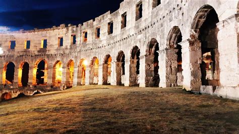 Pulska arena - i mjesec i sunce - Blog.hr