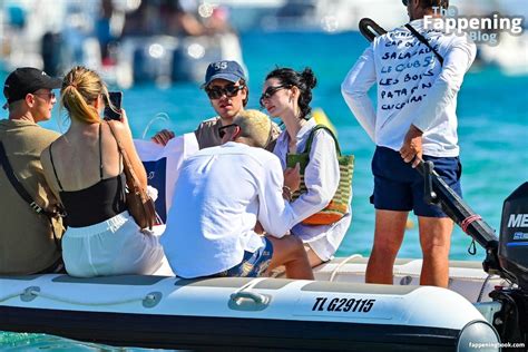 Meadow Walker Nude OnlyFans Leaks Fappening FappeningBook