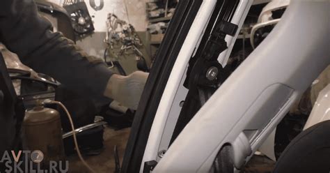 Как снять ремень безопасности: задний, передний — пошаговая инструкция ...