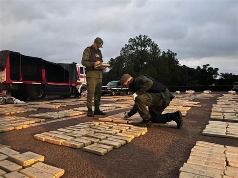 Secuestran M S De Kilos De Marihuana Ocultos En Un Cami N En