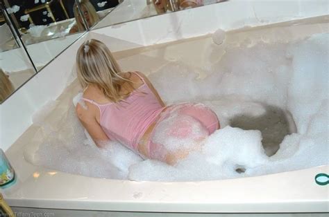 Wet And Wild Hot Babe Gallery 3 Pt04 Porn Pic