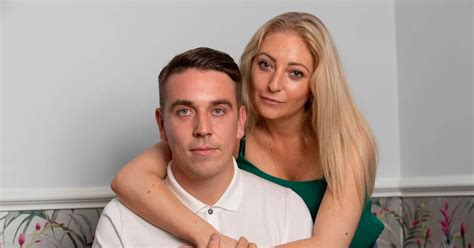 Man Gets Fined After His Naked Date Locks Herself Outside His Hotel Room Mirror Online