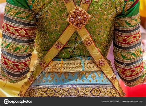 beautiful dress pantomime actor khon performance dance show drama