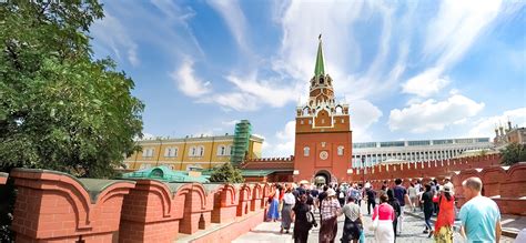 7 MOST-visited Russian landmarks… that disappointed foreign tourists ...