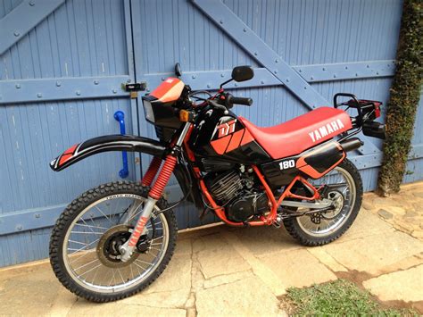 YAMAHA DT 180