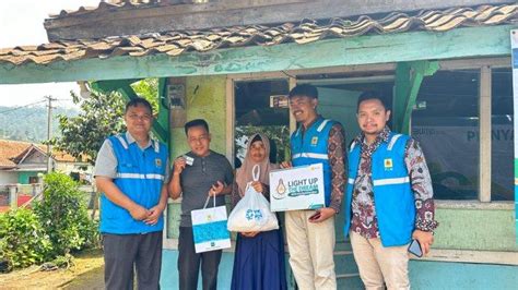 Jelang Akhir Tahun PLN Salurkan Bantuan Pasang Baru Listrik Di Kota