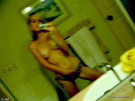 AMATEUR teen selfies Selfshot mirror ポルノ写真
