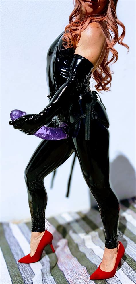 Would Let Me Destroy Your Ass On A First Date R Girlswearingstrapons