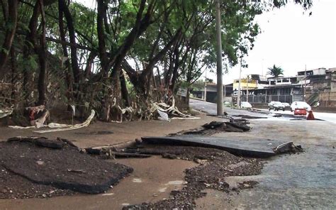 Após temporal em BH avenida Tereza Cristina passa por limpeza O Tempo