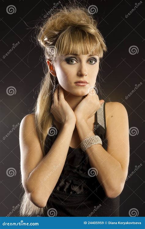 Blonde Junge Frau Stockbild Bild Von Augen Studio Jung