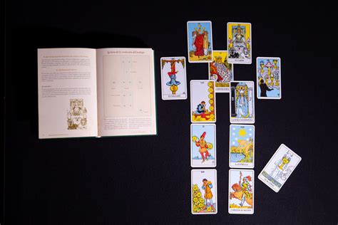 Manual De Interpretaci N Del Tarot Con Los Arcanos Firmado