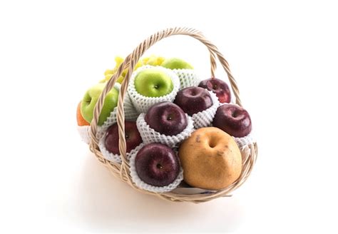 Fruits Dans Un Panier Photo Gratuite