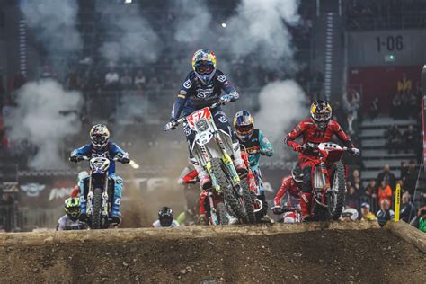 Video Billy Bolt Crowned Fim Superenduro World Champion Zona