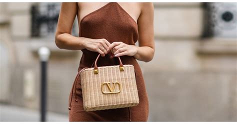 nude μανικιούρ για να υποδεχτείτε το φθινόπωρο με στιλ