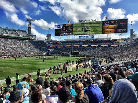 Jacksonville - Jaguars Game - Married with Wanderlust