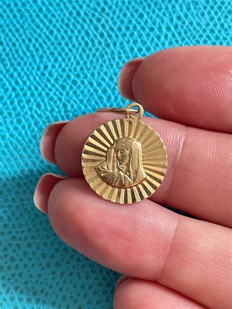 Vintage Virgin Mary Medal In 18k Yellow Gold Etsy