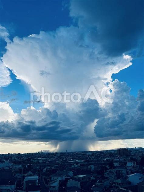 夕立がきそうな積乱雲or入道雲 No 27631182｜写真素材なら「写真ac」無料（フリー）ダウンロードok