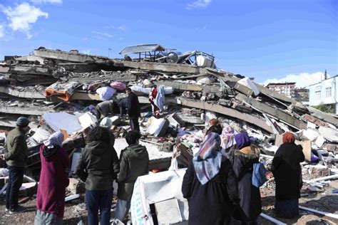 T Rkiyedeki Depremlerden Sonra Milyonlarca Ton Enkaz Kald R Lmay Bekliyor