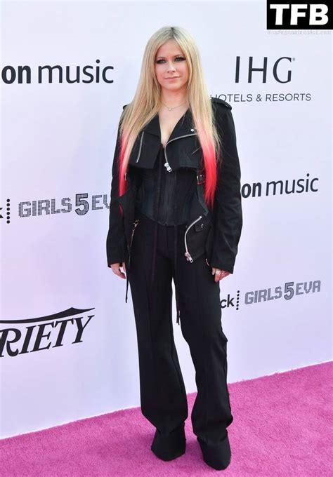 Avril Lavigne AvrilLavigne Nude OnlyFans Photo The