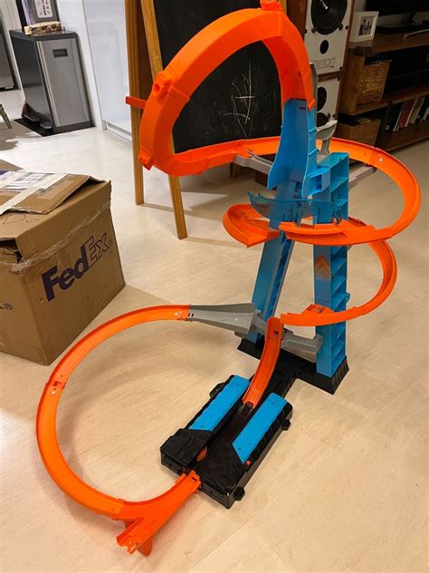 Hot Wheels Sky Crash Tower Set Hobbies Toys Toys Games On Carousell