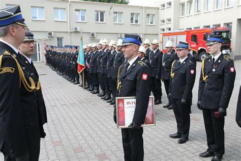 Wojewódzkie obchody Dnia Strażaka w Katowicach Nagrody i awanse dla