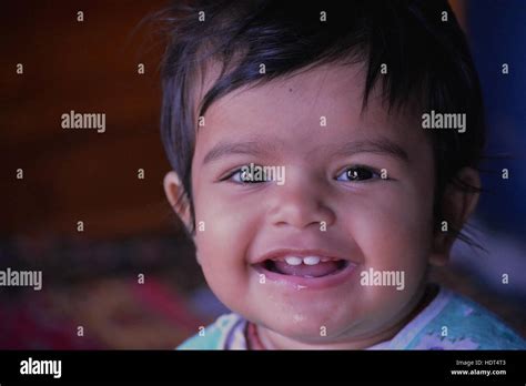 Dolce bambino immagini e fotografie stock ad alta risoluzione - Alamy