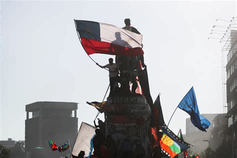 Democracia en peligro por qué se debilita en América Latina Infobae