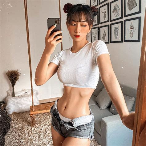 Đầu năm mới hot girl TikTok khiến dân tình ná thở bằng vòng 2 Người đẹp Việt Giải Trí