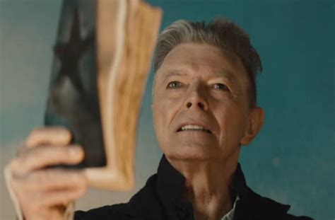 David Bowie D Voile Le Court M Trage Blackstar Le Premier Extrait