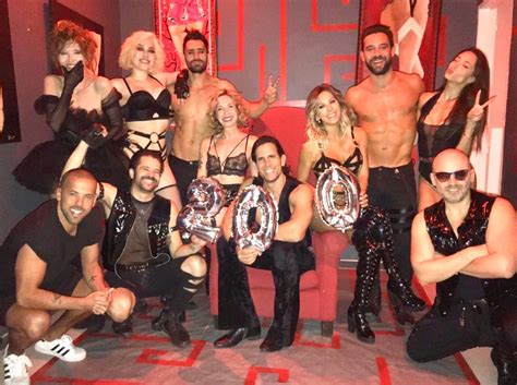 El show más hot de Argentina cumplió 200 funciones agotadas muscarijoseok experienciasexx