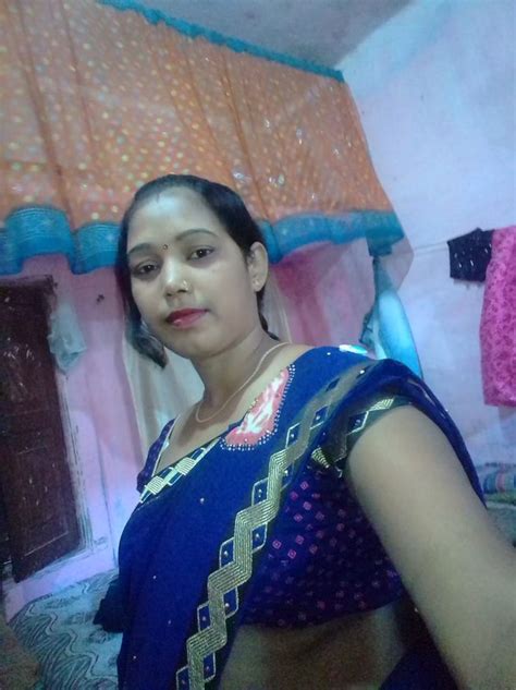 Beautiful Hot Village Bhabi Big Boobs Hairy Pussy Sprade Videos Pics Desi Old Pictures Hd Sd