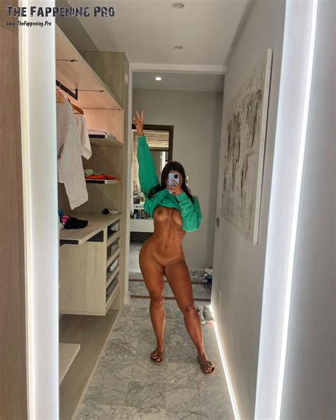 Elle Edwards Nude And Sexy 76 Photos The Fappening