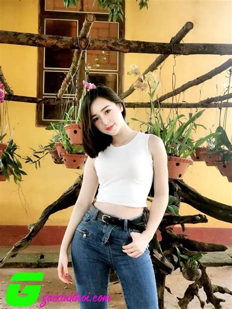 Qu Nh Kool Hot Girl Di N Vi N G Y Th Ng Nh V I G Ng M T P V Th N H Nh B C L A