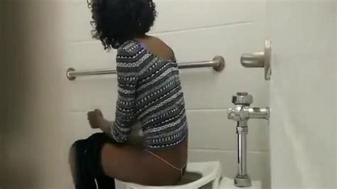 Ebony Girl Spied In Public Toilet Peeing Porn Videos