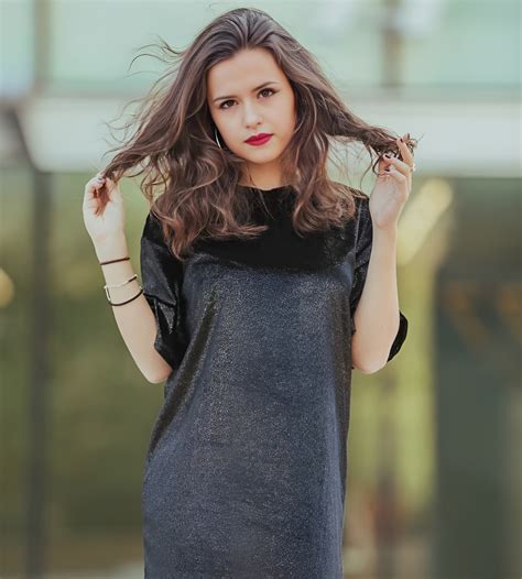 Cris Blanco (Influencer) Age, Height, Weight, Wiki, Biography, Husband