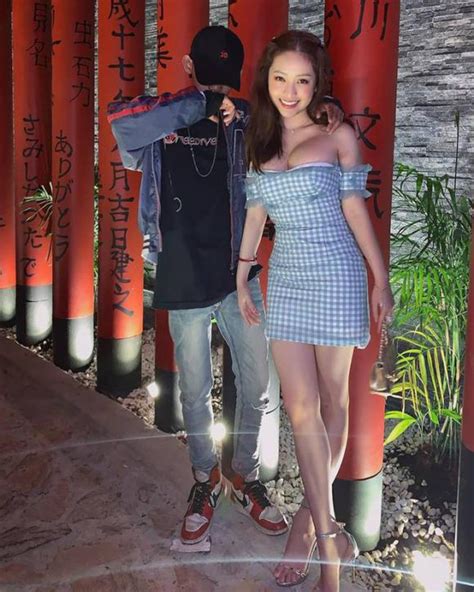 Hot Girl Th Y Vi L I Khi N D N M Ng N Ng M T Khi Khoe V Ng M T Nh Mu N V Tung